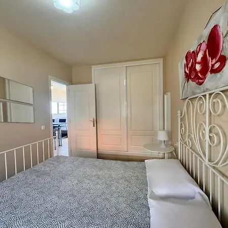 Stunning Sunrise On The Ocean 코스타카르마