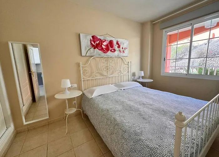 Stunning Sunrise On The Ocean 아파트