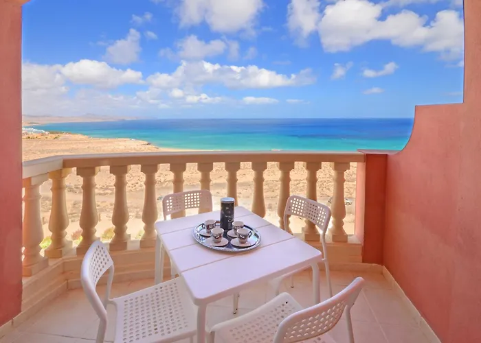 Stunning Sunrise On The Ocean 아파트